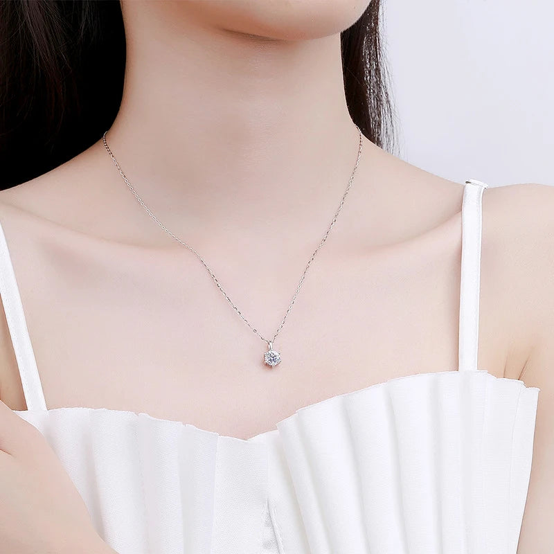 Luxury Moissanite Pendant – Sterling Silver Elegance