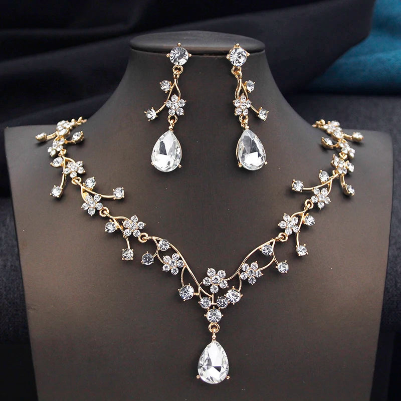 Ethereal Mint Blossom Jewelry Set