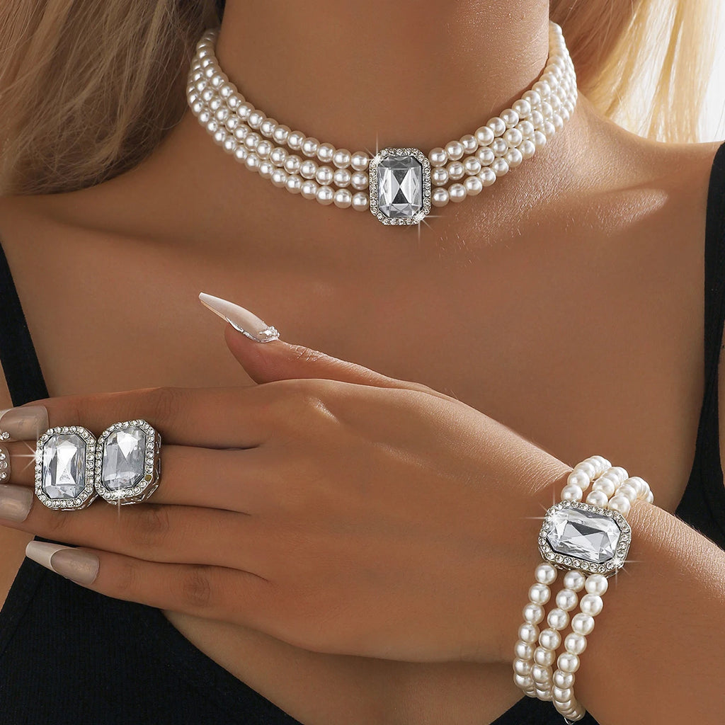 Vintage Emerald Symphony Pearl Set