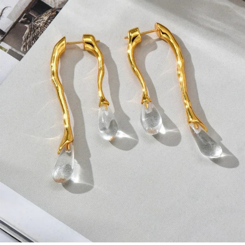 Luxury teardrop-shaped earrings