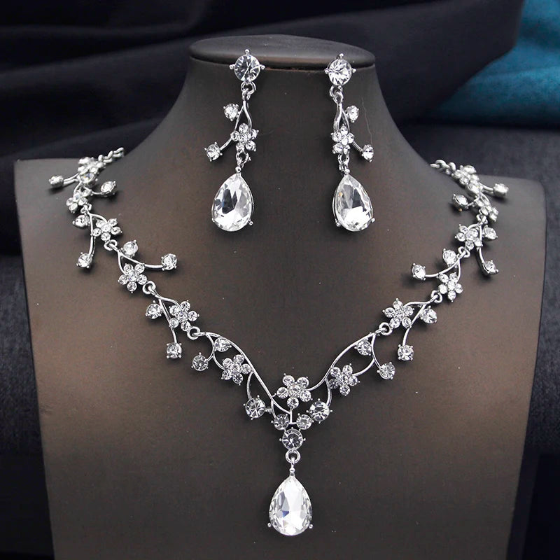 Ethereal Mint Blossom Jewelry Set