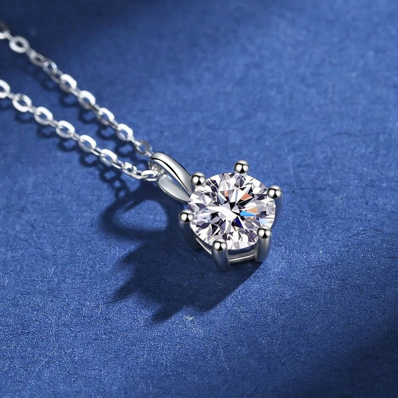 Luxury Moissanite Pendant – Sterling Silver Elegance