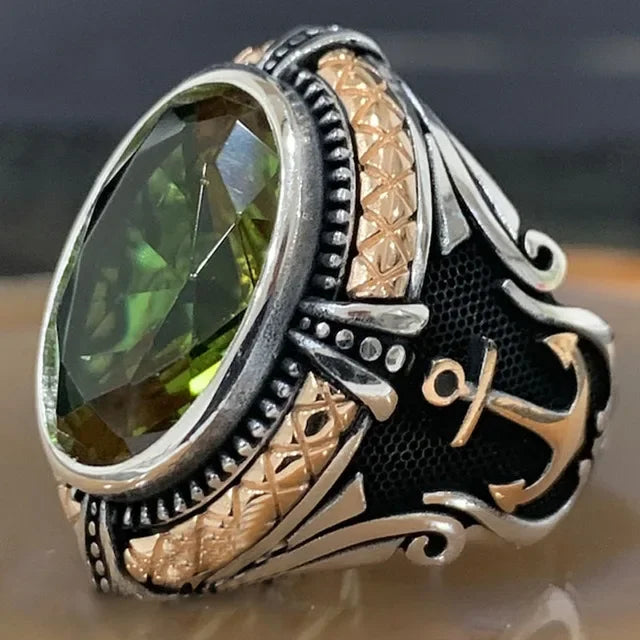 New European and American Green Gem Inlaid Men's Luxury Ring Personality Retro Domineering Ring Jewelry for Banquet Party