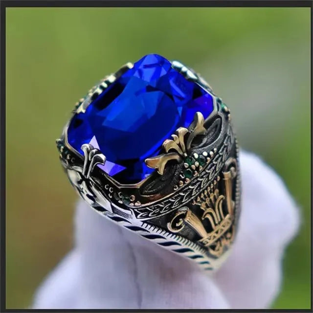 New European and American Green Gem Inlaid Men's Luxury Ring Personality Retro Domineering Ring Jewelry for Banquet Party